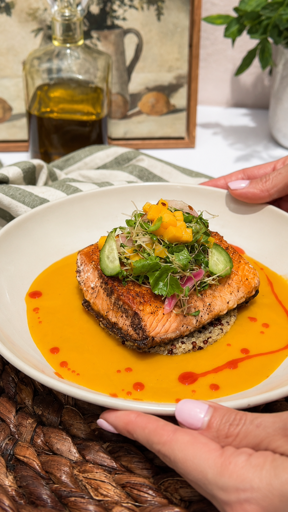 Salmón con beurre blanc de mango