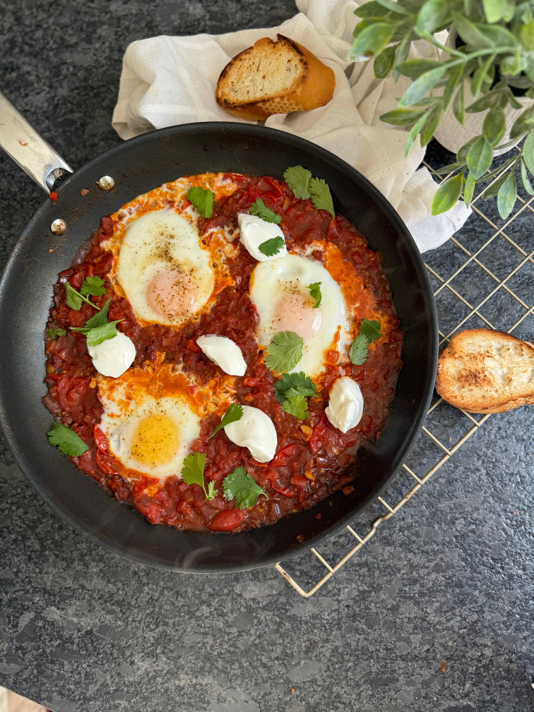 Huevos a huevo #6. Huevos shakshuka