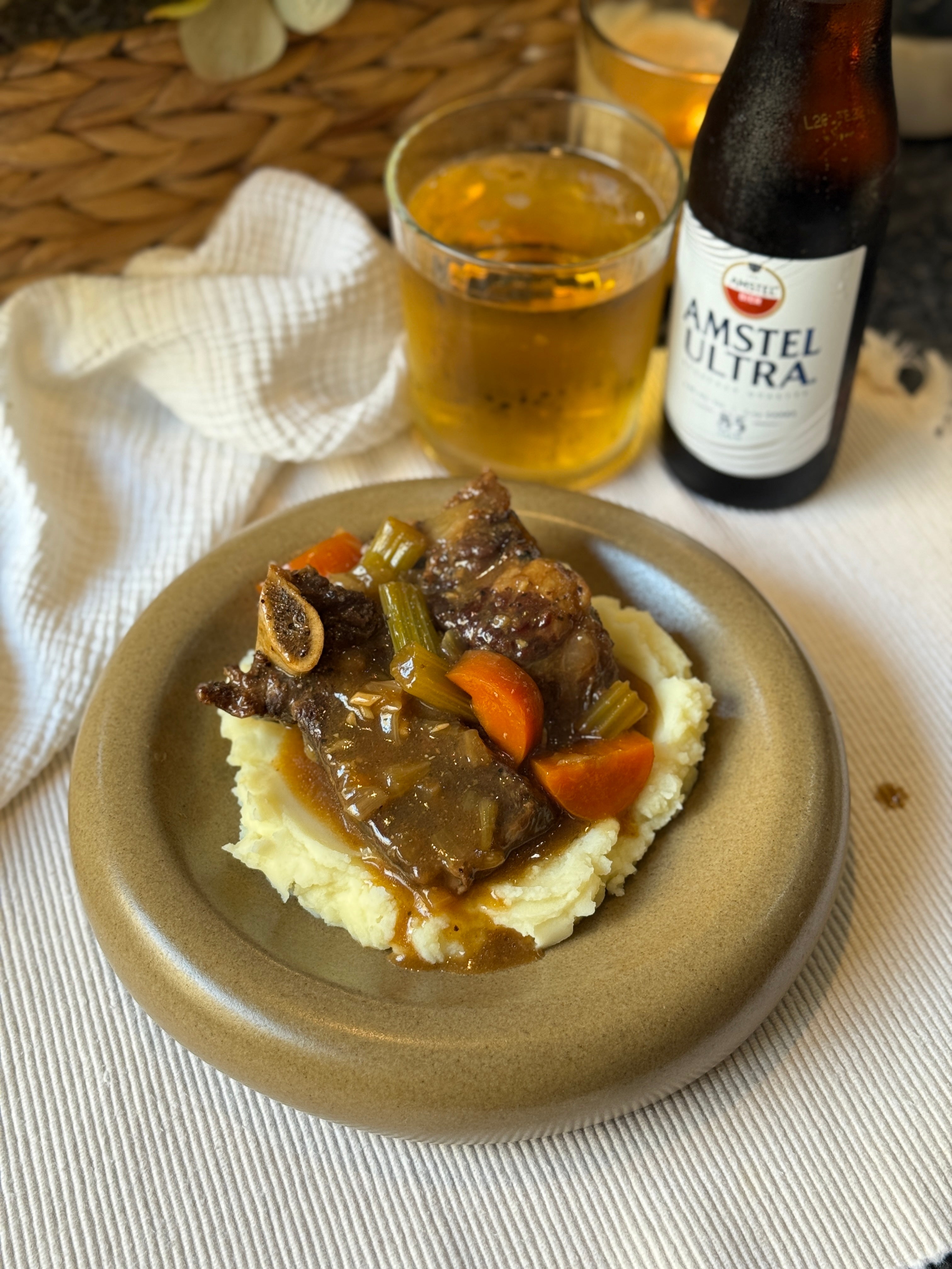 Short rib braseado con miso y cerveza
