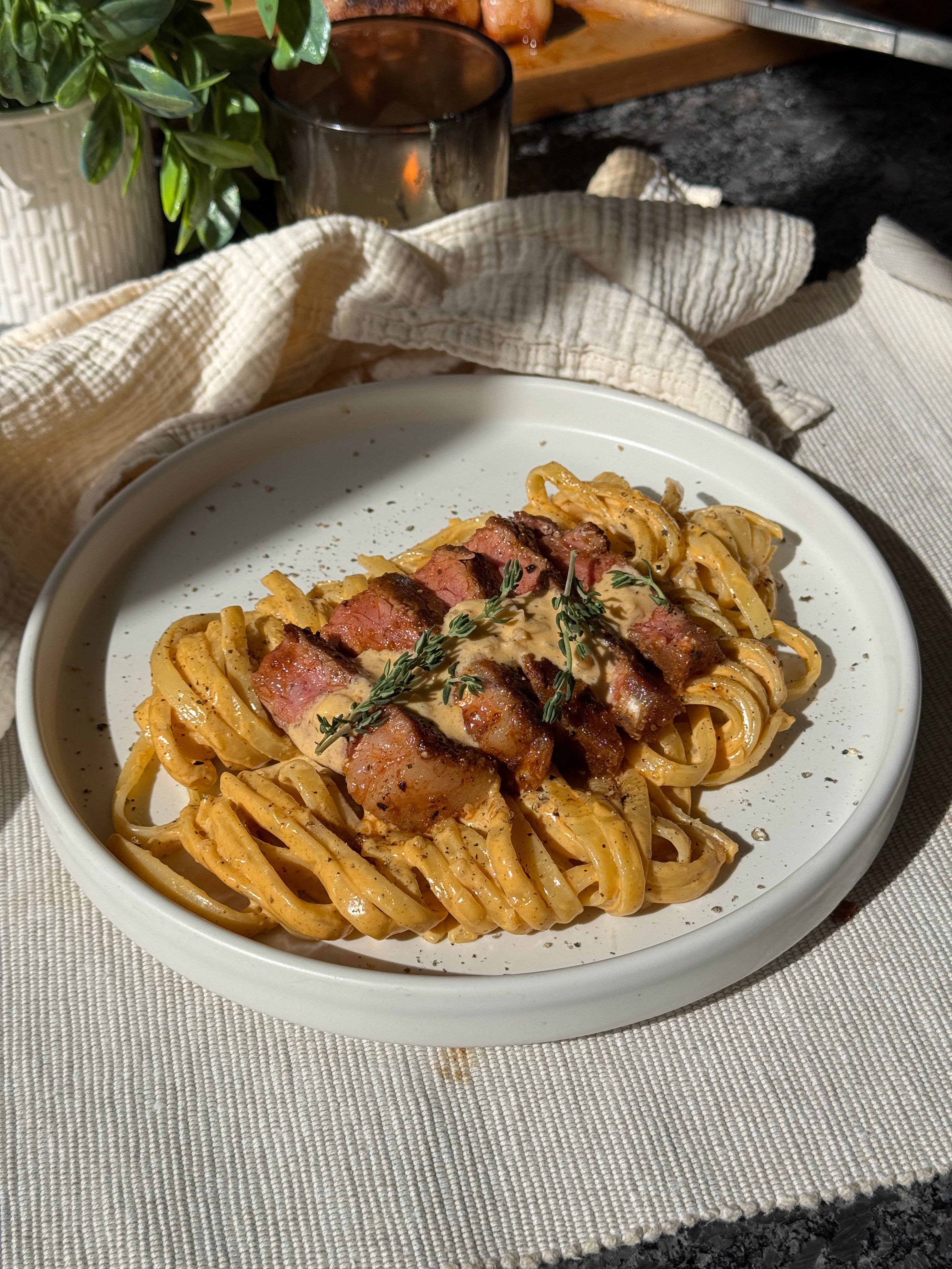 Pasta cremosa al cajún con carne