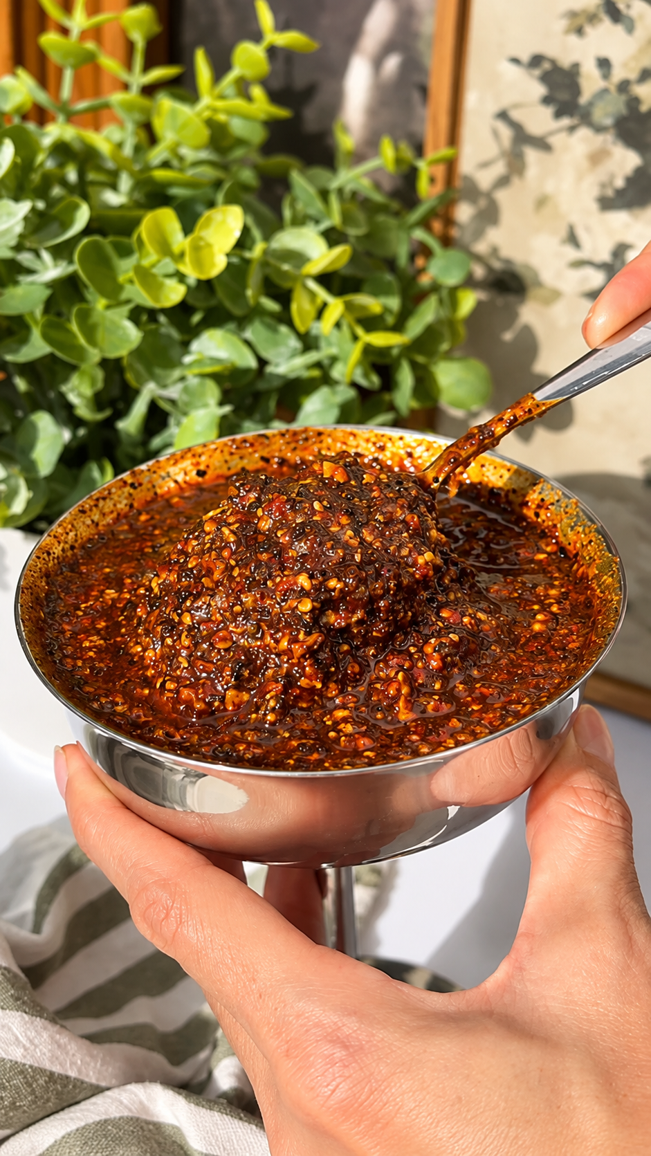 Salsa macha de chocolate y cacahuate